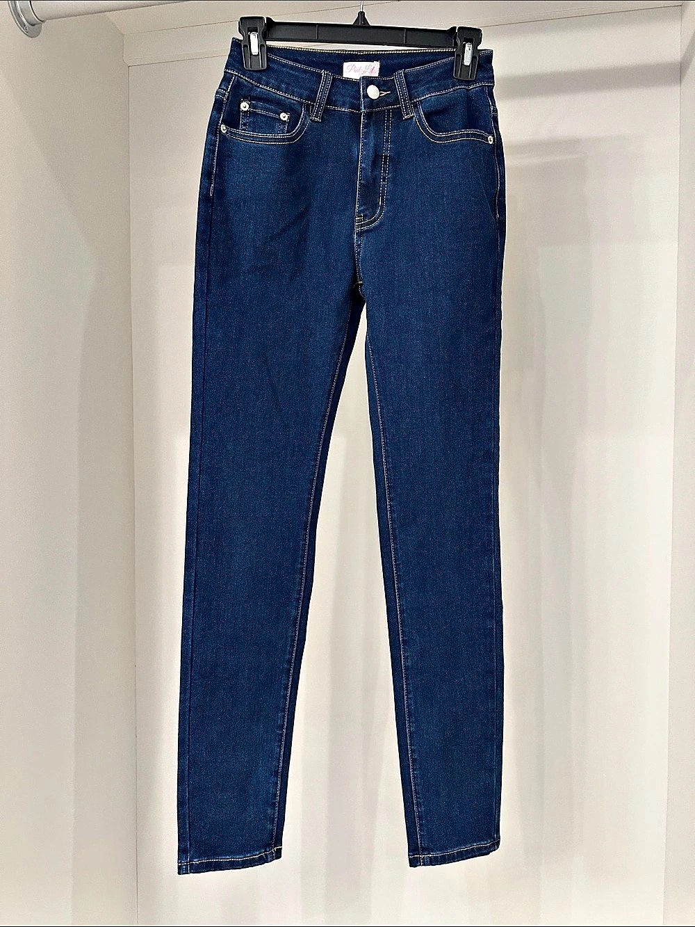 Pink Lilly size 25 Skinny Jeans in Blue. Like New